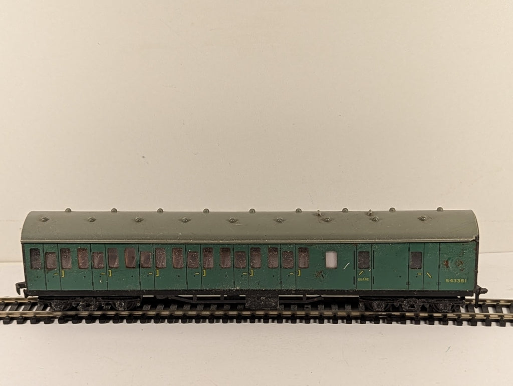 Hornby Dublo 4081 BR Green Suburban Composite Brake Coach OO Gauge - Damaged