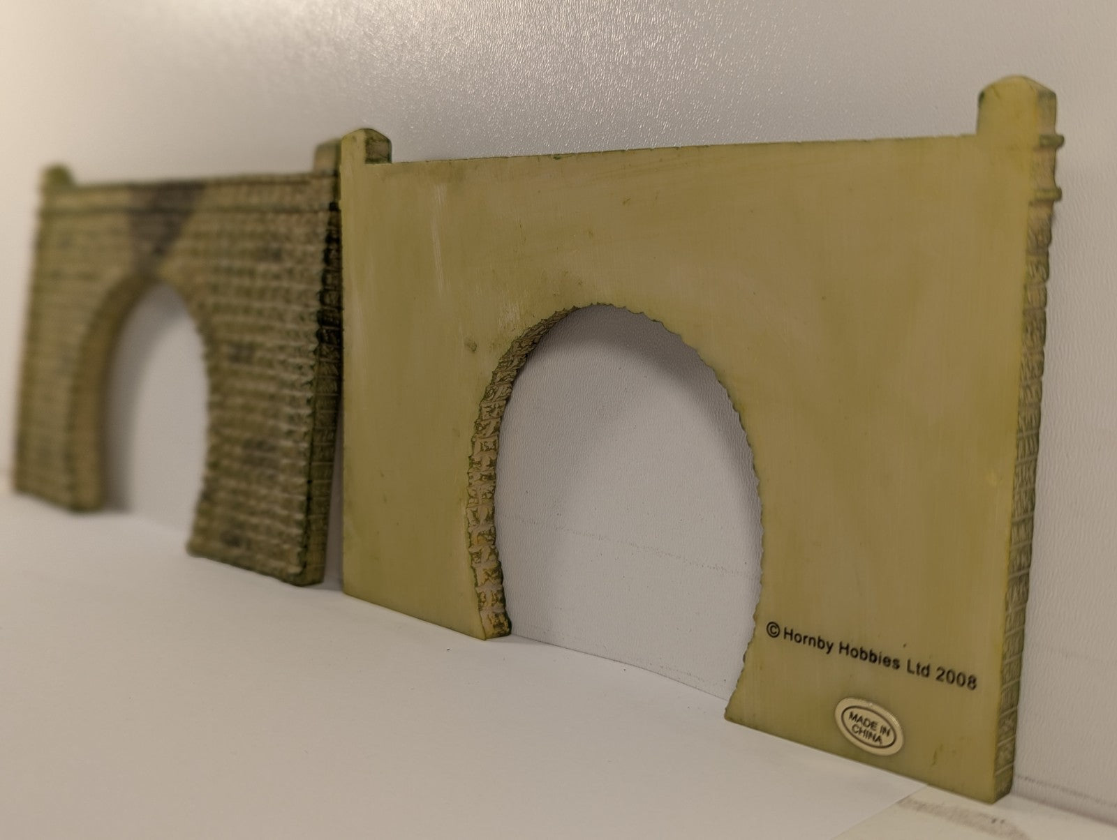 Hornby Skaledale R8509 OO Gauge Stone Tunnel Portals - boxed