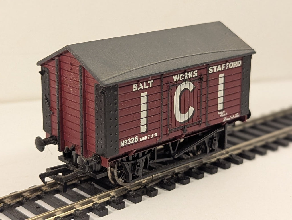 Bachmann OO Gauge 12 Ton Peaked Roof Salt Van Goods Wagon 326