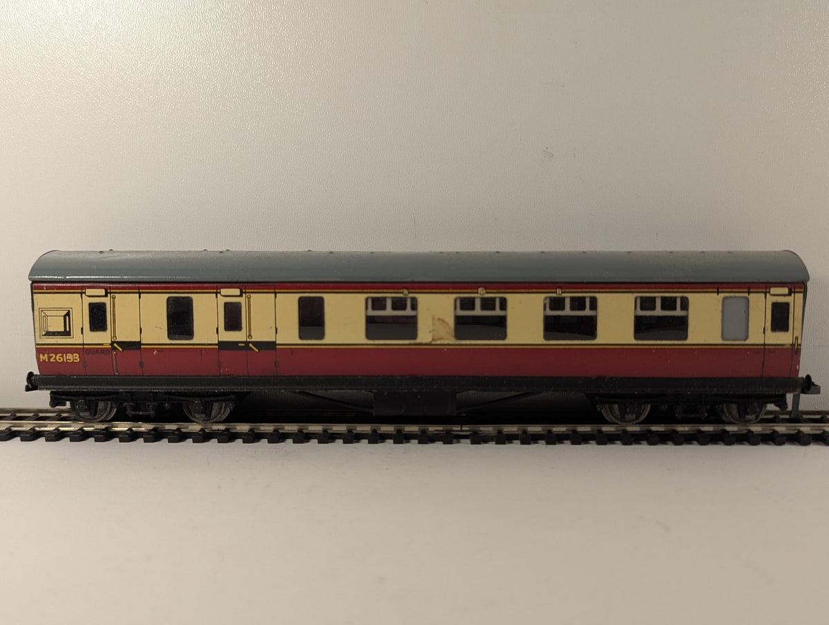 Hornby Dublo OO Gauge BR Corridor Brake Third Coach Passenger Coach M26133