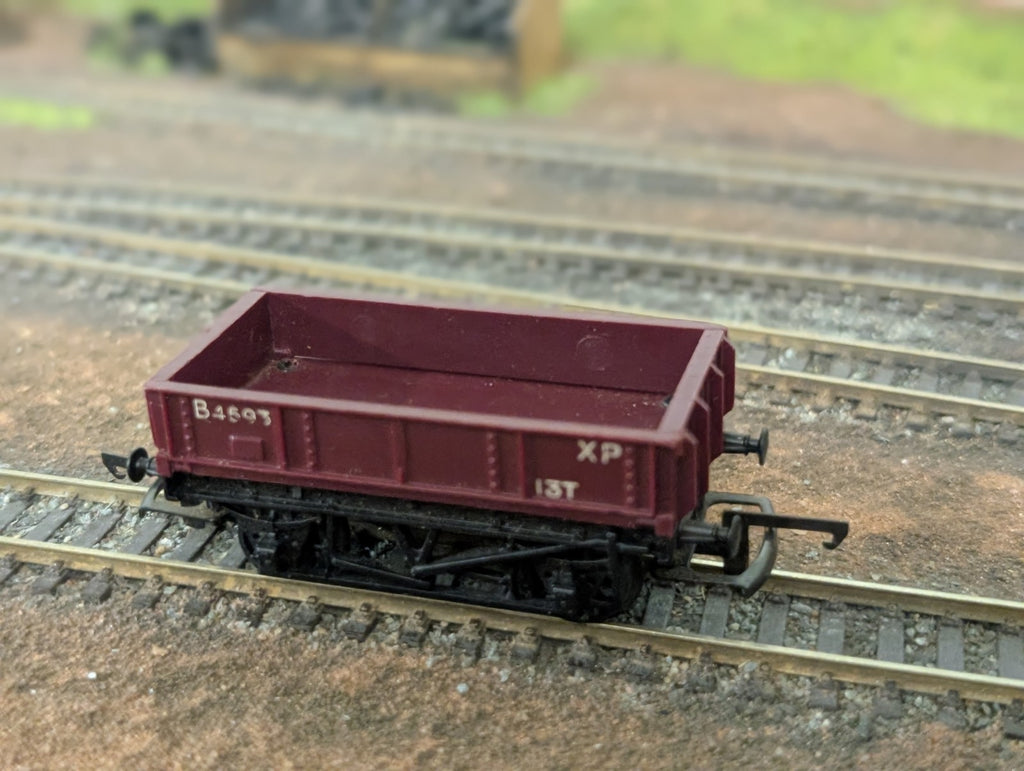 Triang R113 Drop-Sided Wagon Maroon B4593 OO Gauge