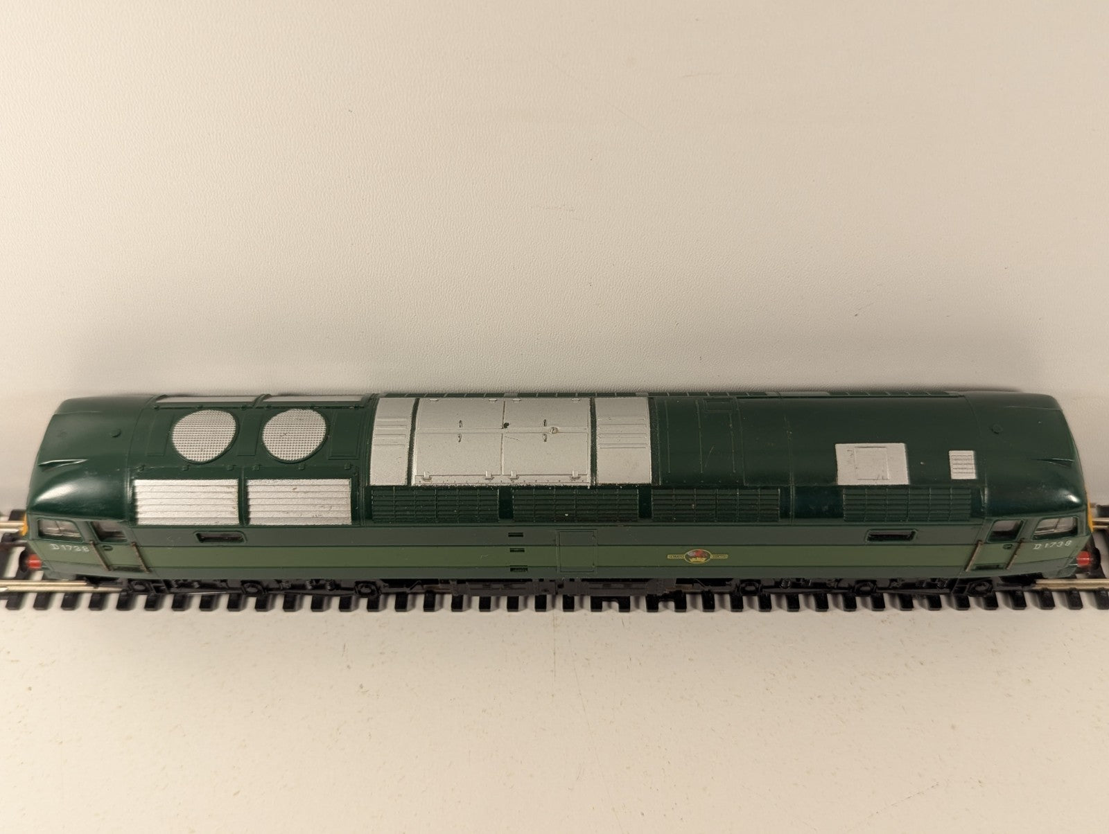 Hornby R060 OO Gauge Class 47 D1738 BR Green