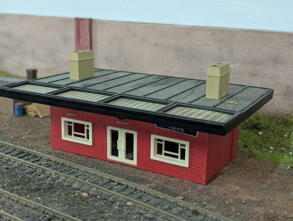 Tri-ang R473 Ticket Office – OO/HO Gauge Description: