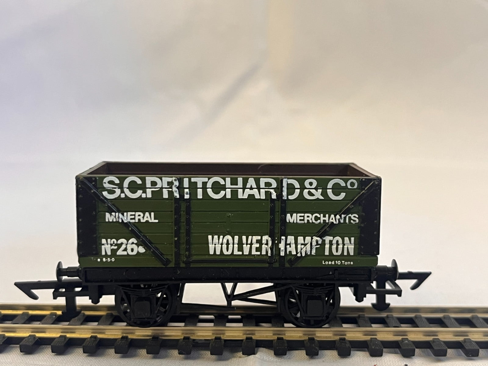 Graham Farish OO Gauge S.C. Pritchard & Co 7 Plank Wagon Green