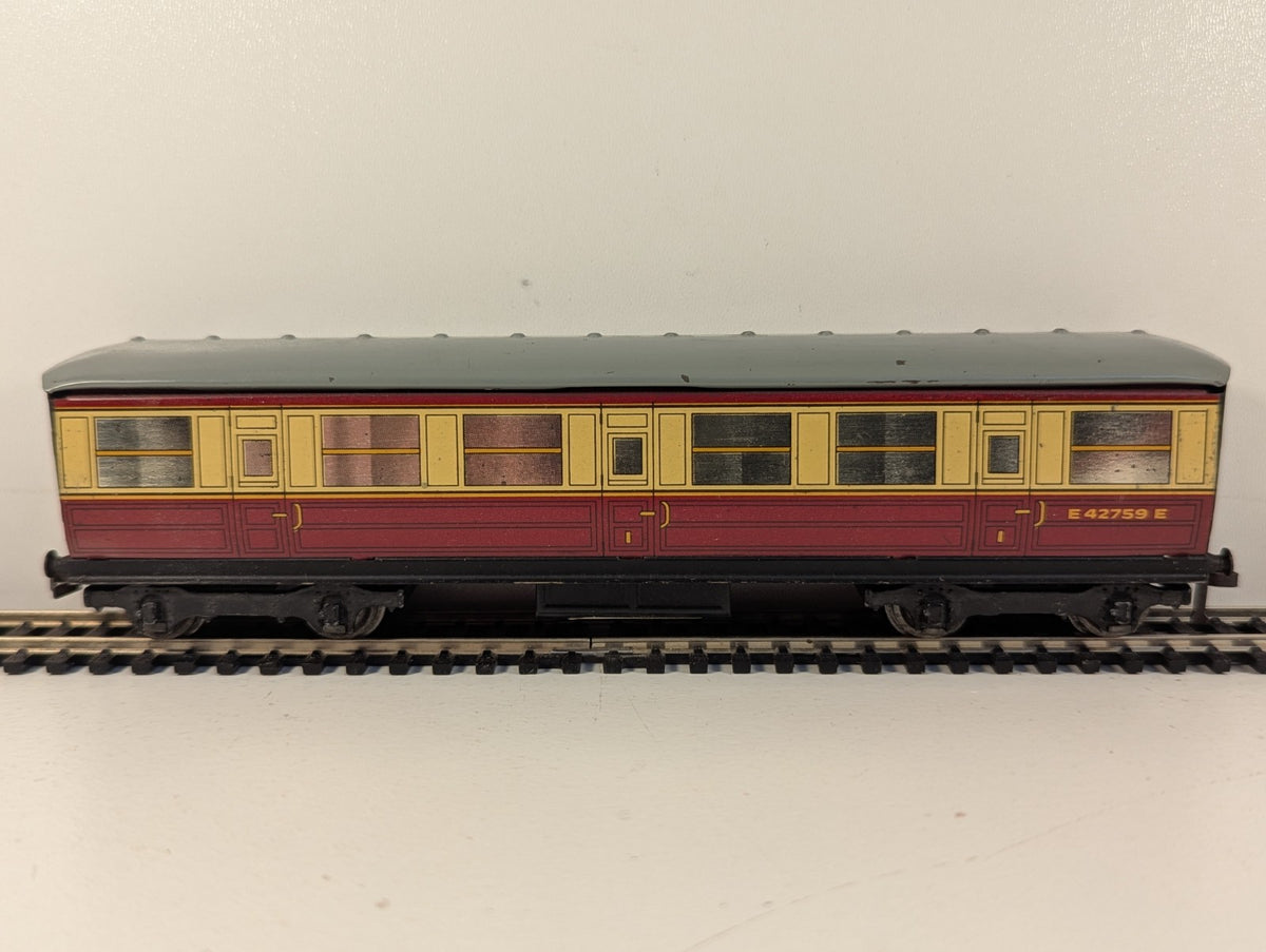 Hornby Dublo D11 OO Gauge Corridor Coach E42759E