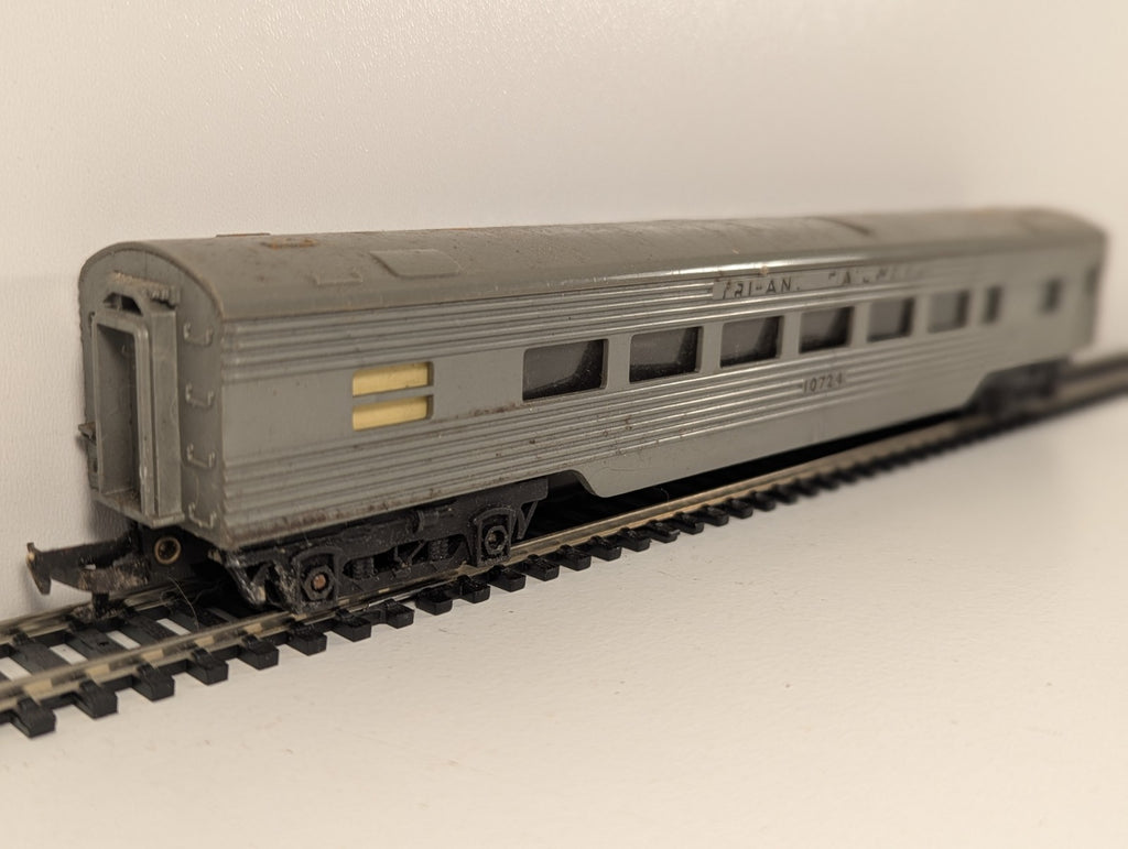 Tri-ang R24 OO Gauge Transcontinental Passenger Coach