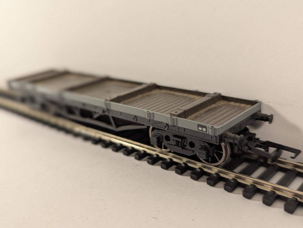 Mainline OO Gauge Bogie Bolster A Goods Wagon W107364 BR Unfitted Grey 937353