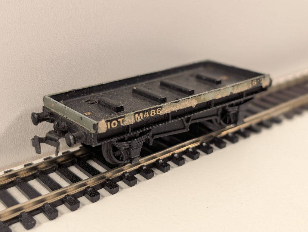 Hornby Dublo Flatbed Low-Sided Wagon – OO Gauge