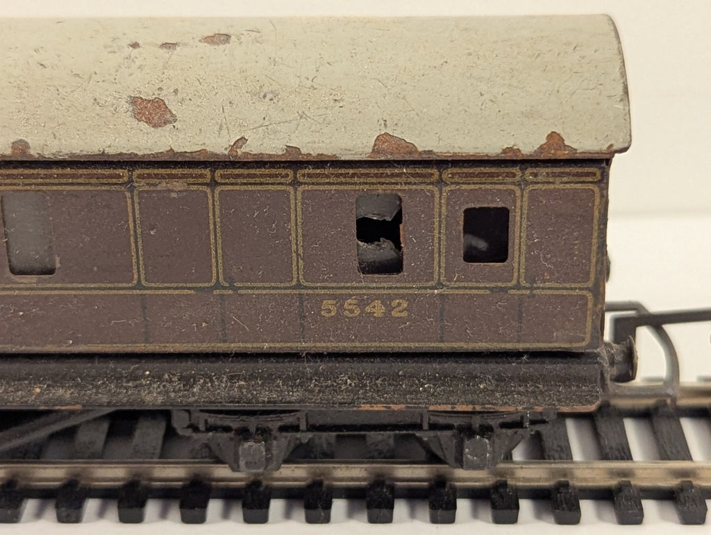 Trix OO Gauge LMS 3rd Class Brake Coach