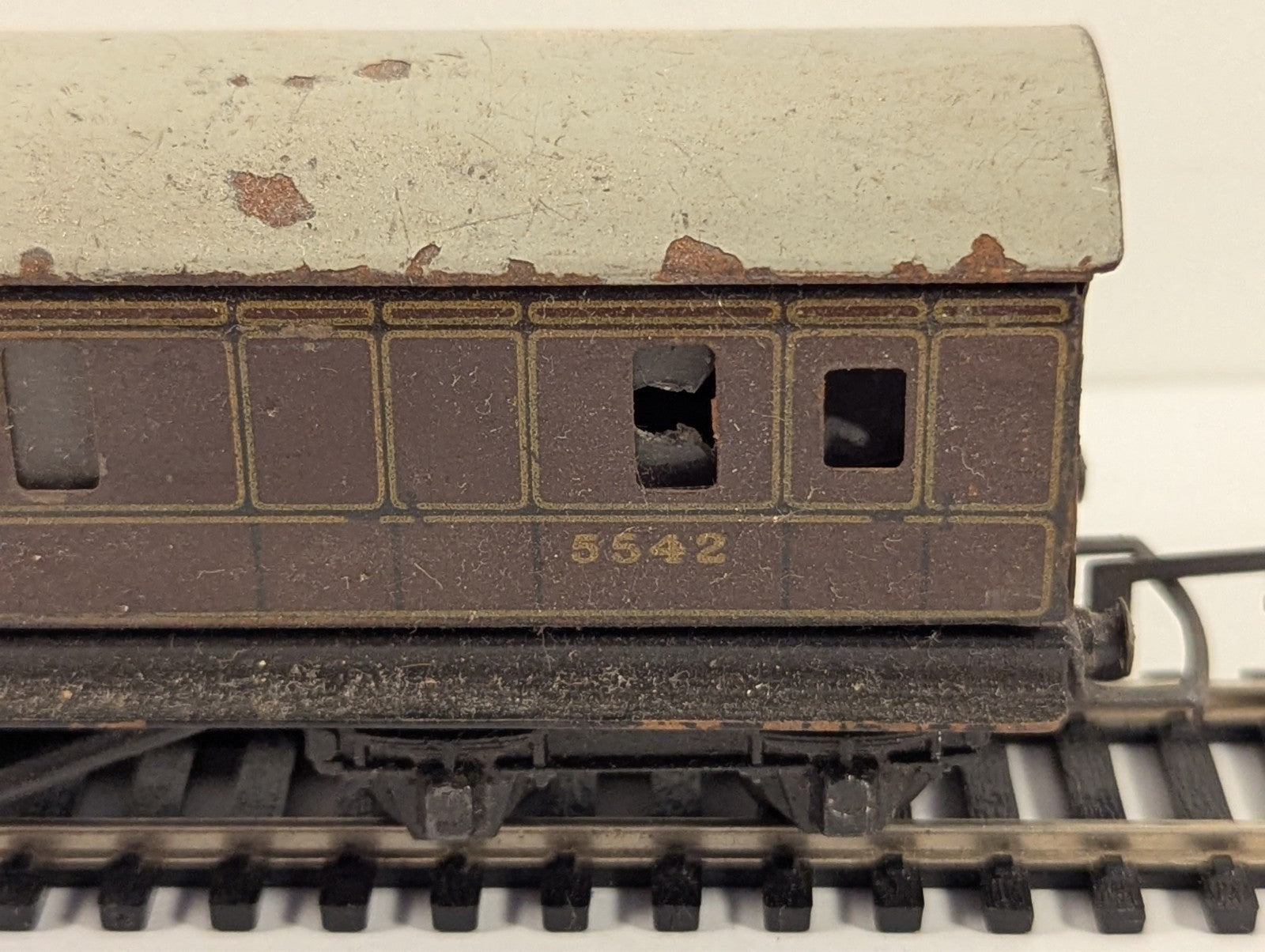 Trix OO Gauge LMS 3rd Class Brake Coach