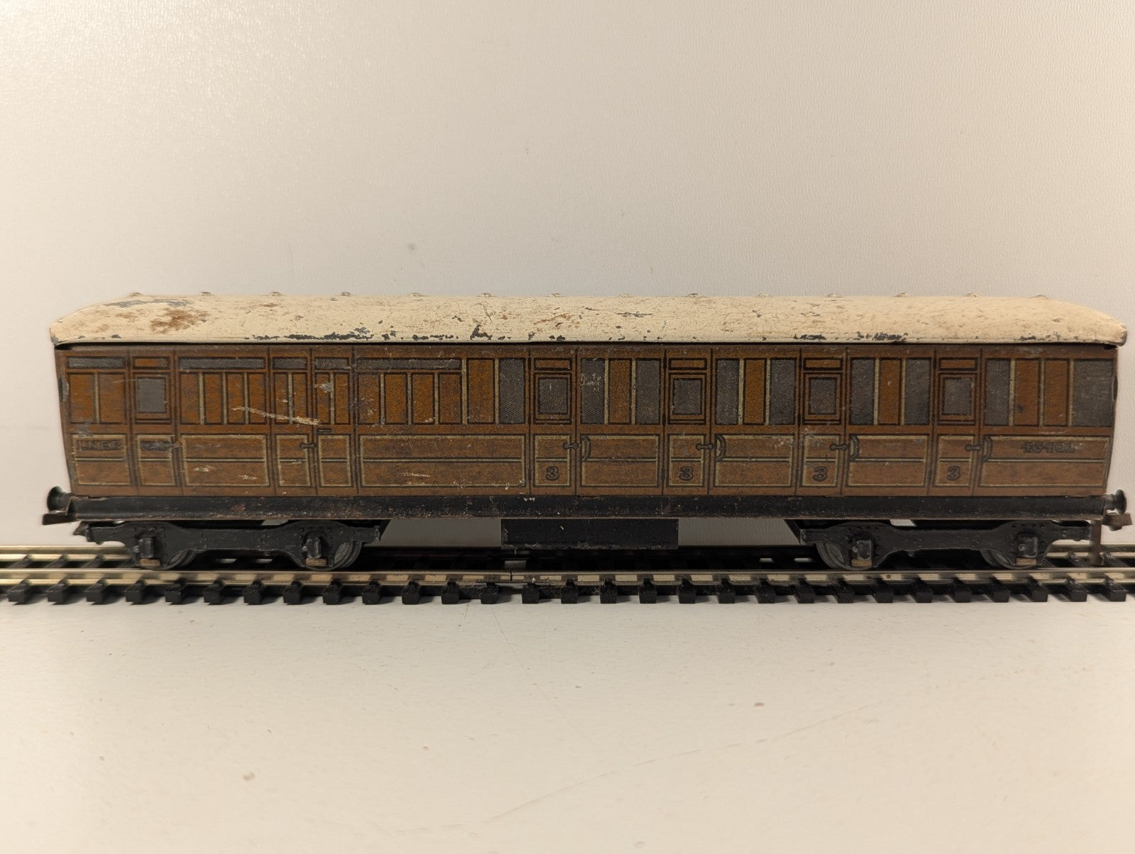 Hornby Dublo OO Gauge D12 LNER Corridor Brake Third Coach Passenger