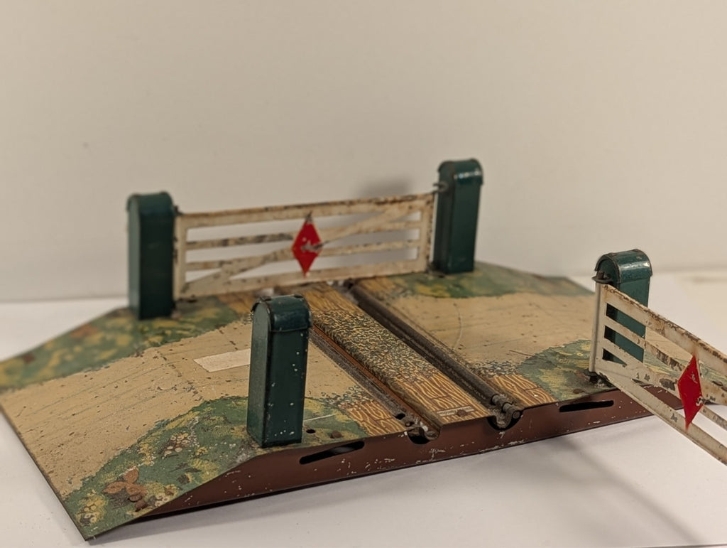 Hornby Meccano O Gauge Tinplate Level Crossing