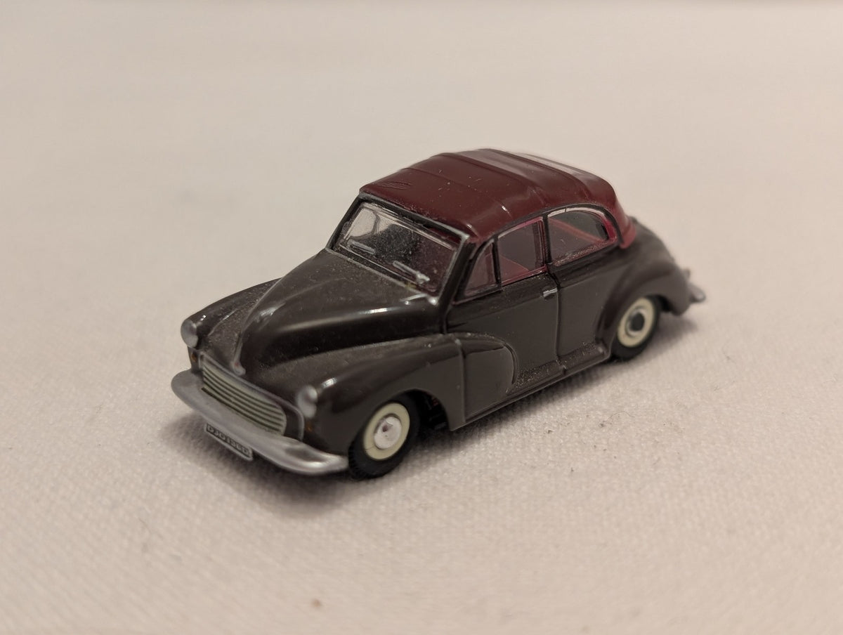 Oxford Diecast 1:76 Scale / OO Gauge Morris Minor 1000 Convertible