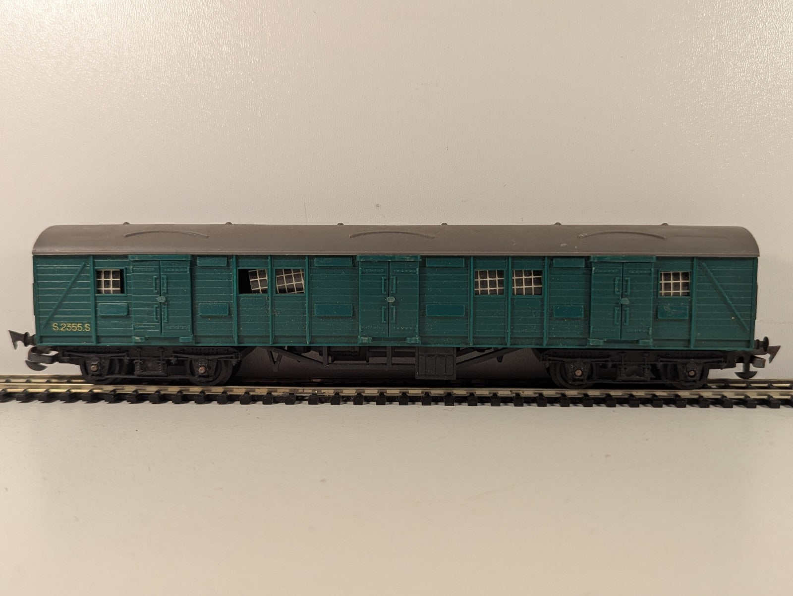 Tri-ang OO Gauge SR Utility Van Coaching Stock S2355S BR Southern Green