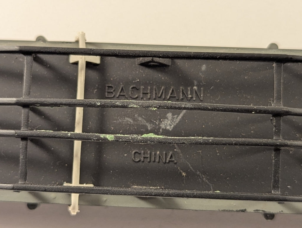 Bachmann OO Gauge Bogie Bolster C Goods Wagon B943134 BR Grey 38-151