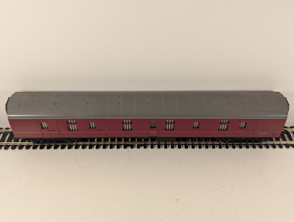 Hornby R4619 BR Mk1 Full Brake Coach BR Maroon