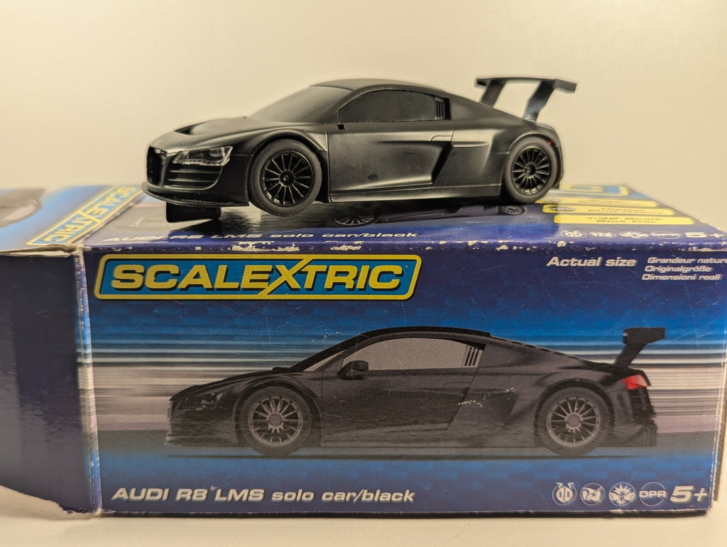 Scalextric C3663 Audi R8 LMS – 1:32 Scale Slot Car