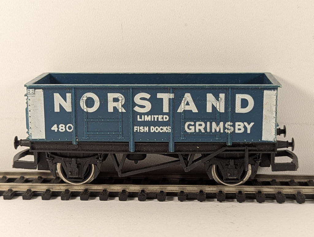 Hornby OO Gauge 7-Plank Open Wagon Norstand Ltd Goods Wagon 480