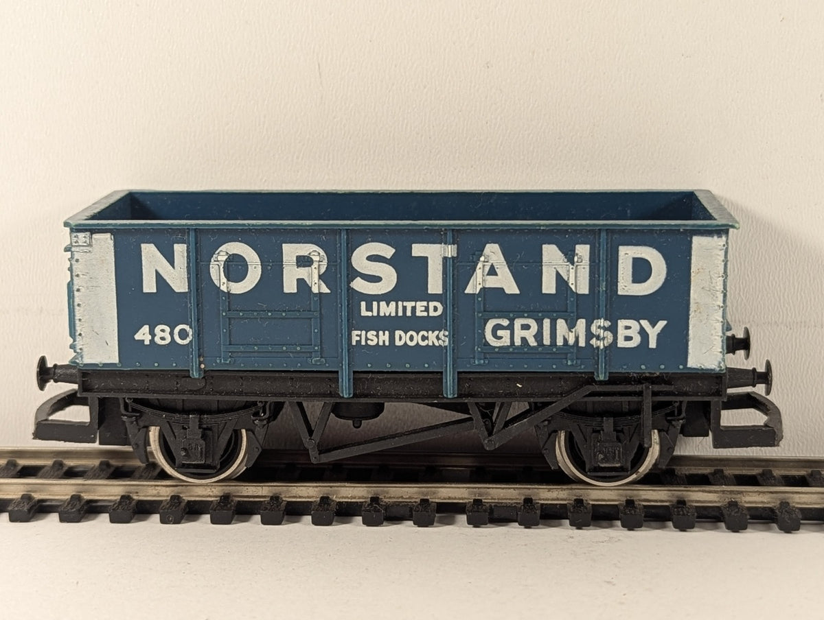 Hornby OO Gauge 7-Plank Open Wagon Norstand Ltd Goods Wagon 480