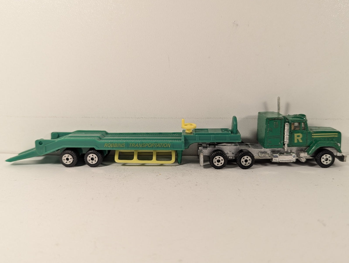 Road Champs Mack Super-Liner with Robbins Transportation Low Loader Trailer