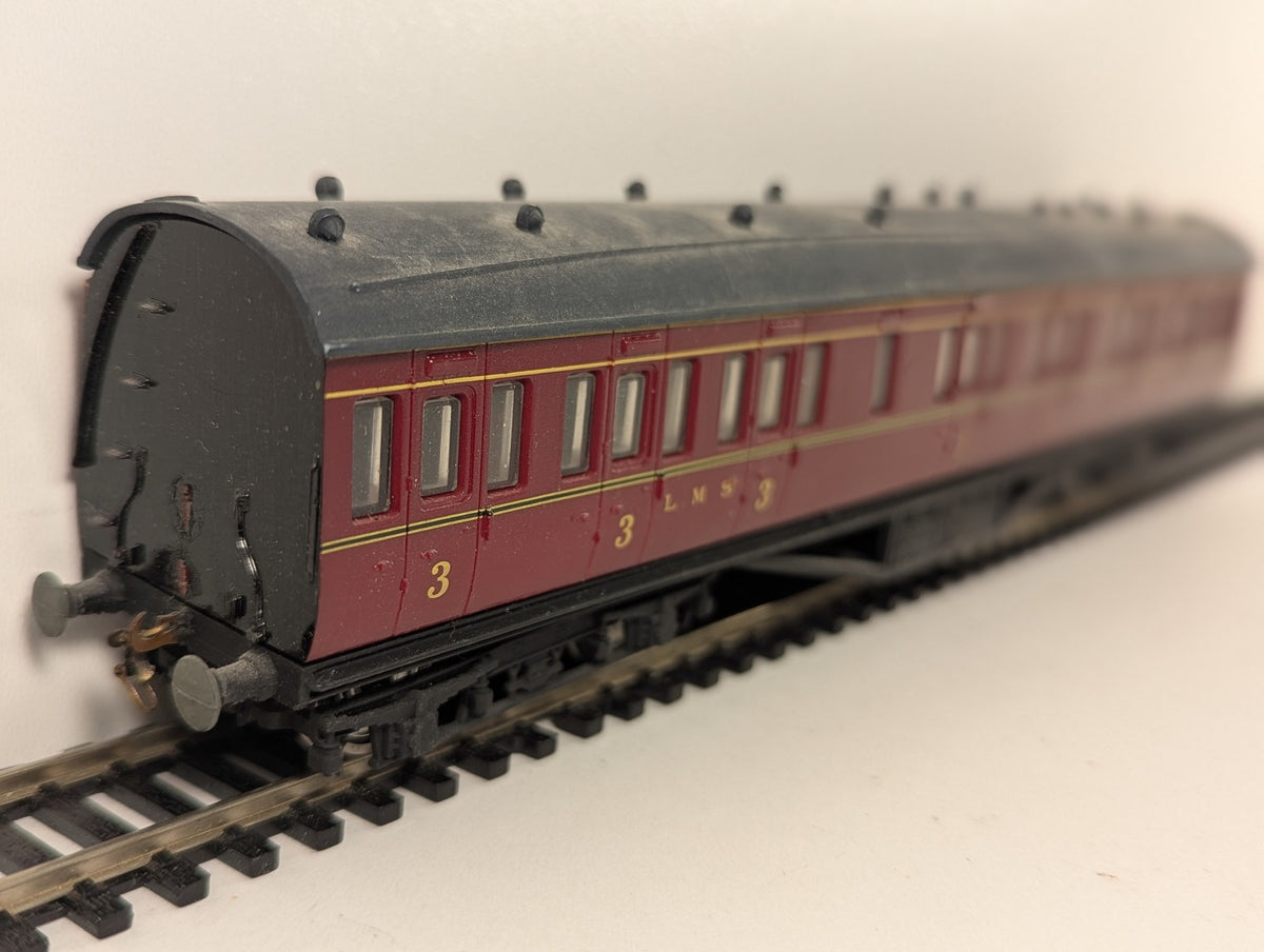 Dapol OO Gauge LMS Non-Corridor Composite Coach Passenger Coach 19194 LMS Maroon