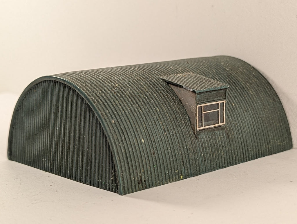Hornby OO Gauge Nissen Hut Building Green R9640