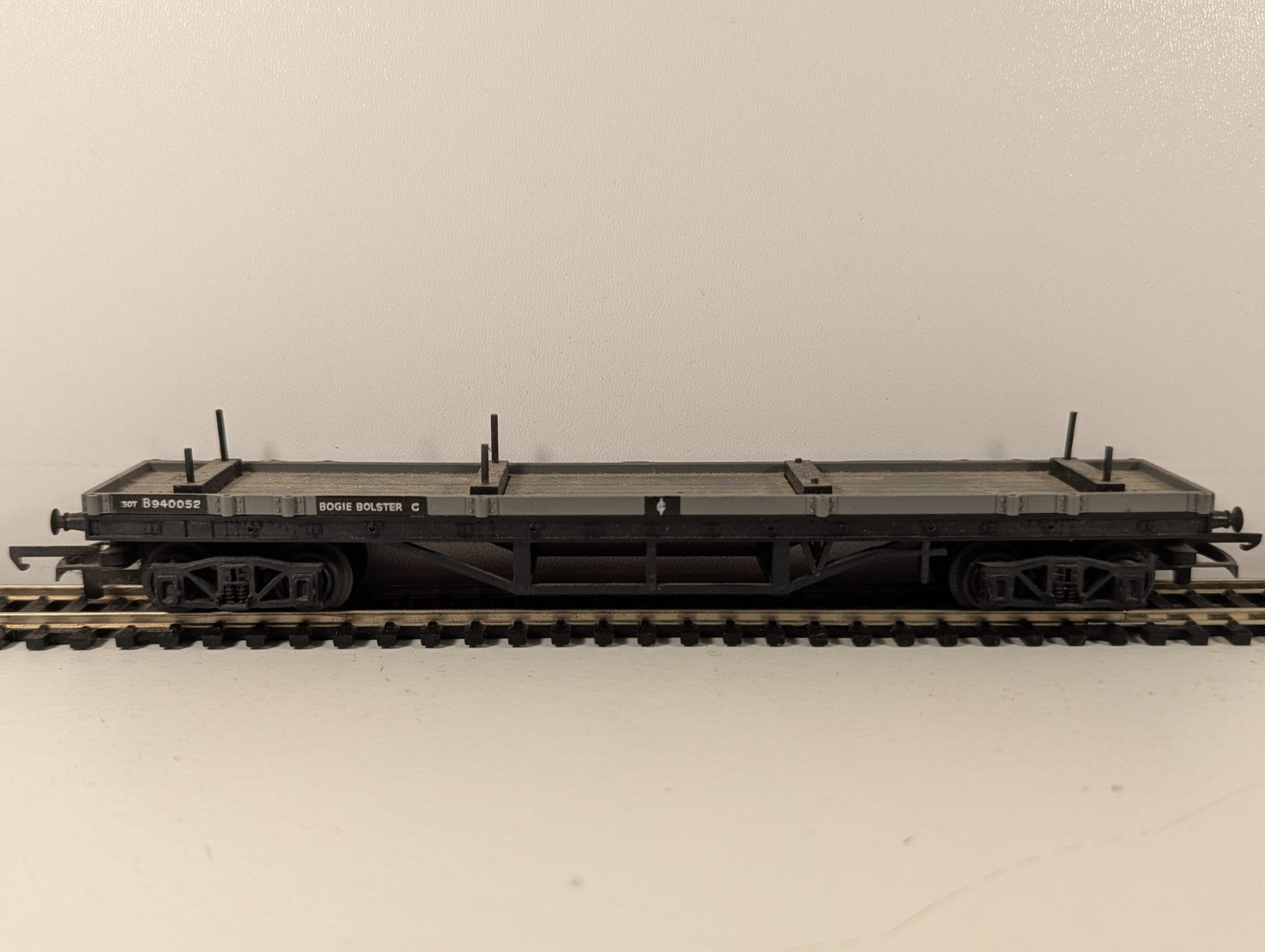 Tri-ang R110 OO Gauge BR Grey Bogie Bolster Wagon