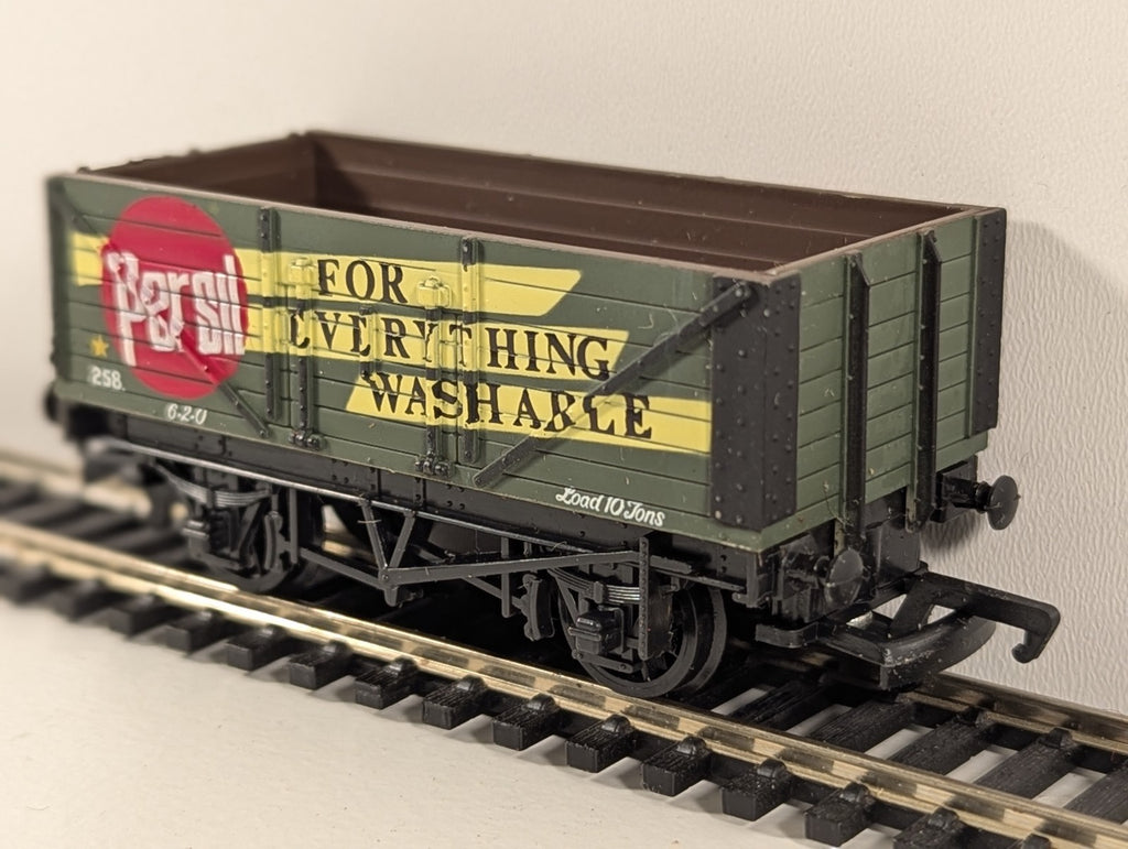 Mainline 7 Plank Open Wagon ‘Persil’ 258