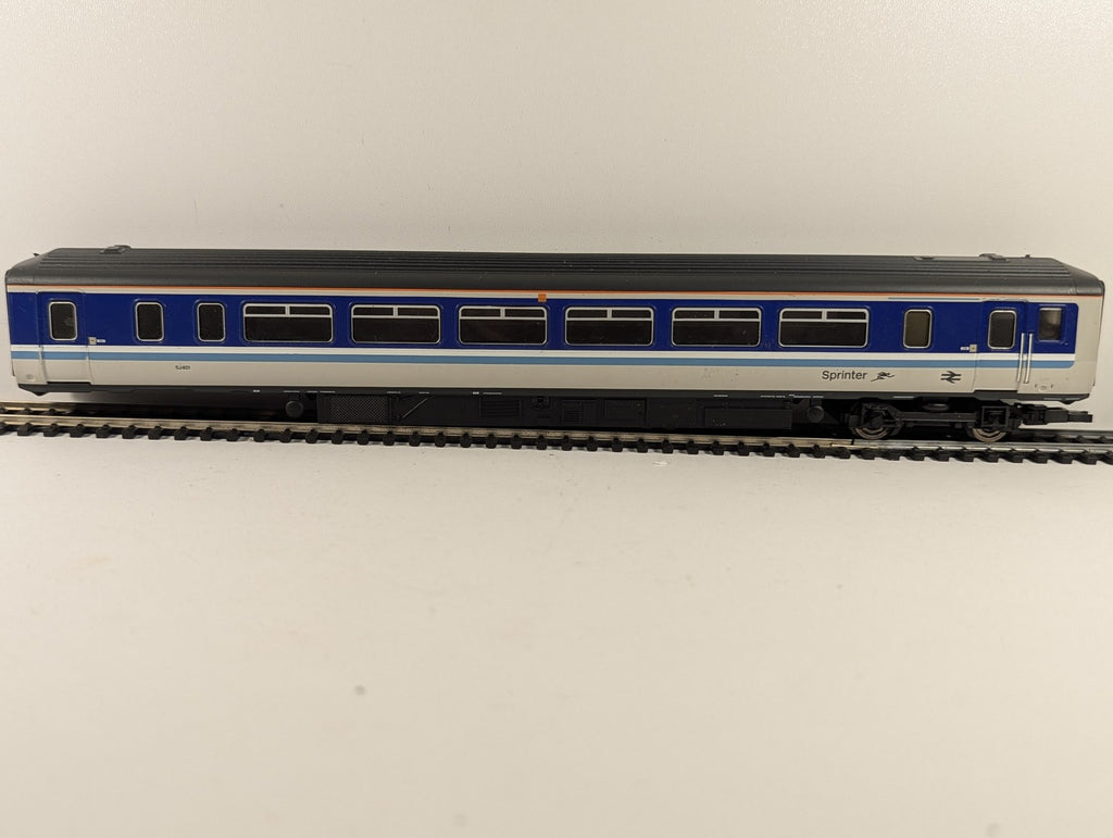 Hornby OO Gauge Class 156 Super Sprinter DMU Coach 52401