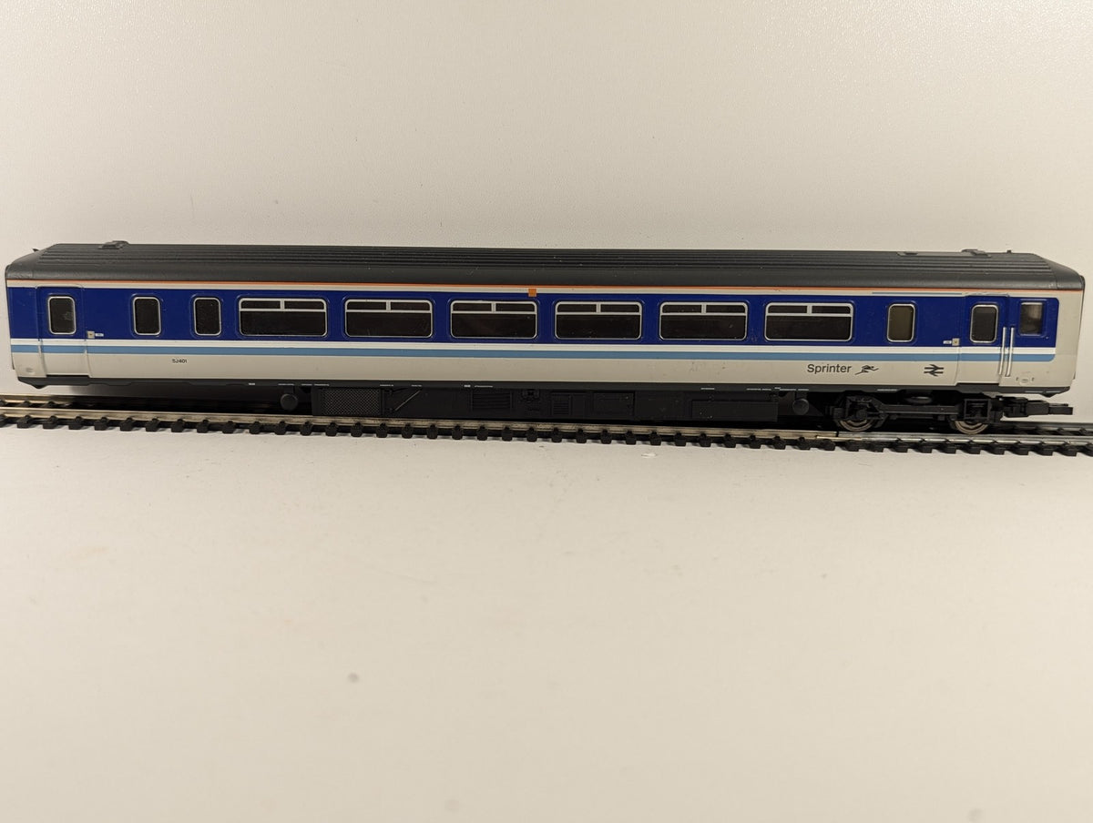 Hornby OO Gauge Class 156 Super Sprinter DMU Coach 52401