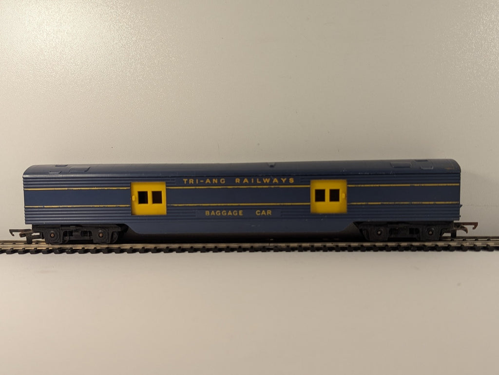 Tri-ang OO Gauge Transcontinental Baggage Car Passenger Coach Blue & Yellow R128