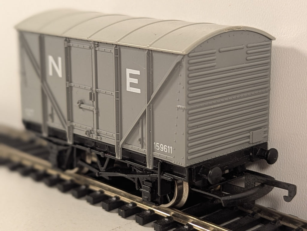 Wrenn OO Gauge W5028 Banana Van N.E. 159611