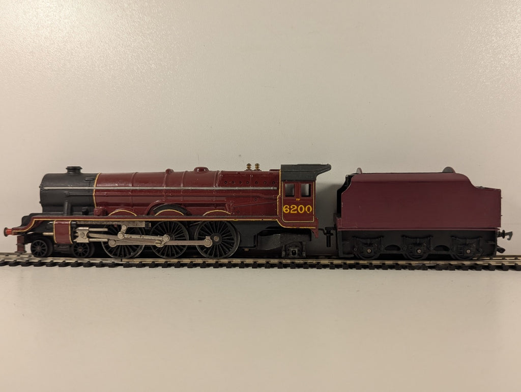 Tri-ang OO Gauge Princess Royal Class Steam Locomotive 6200 LMS Maroon