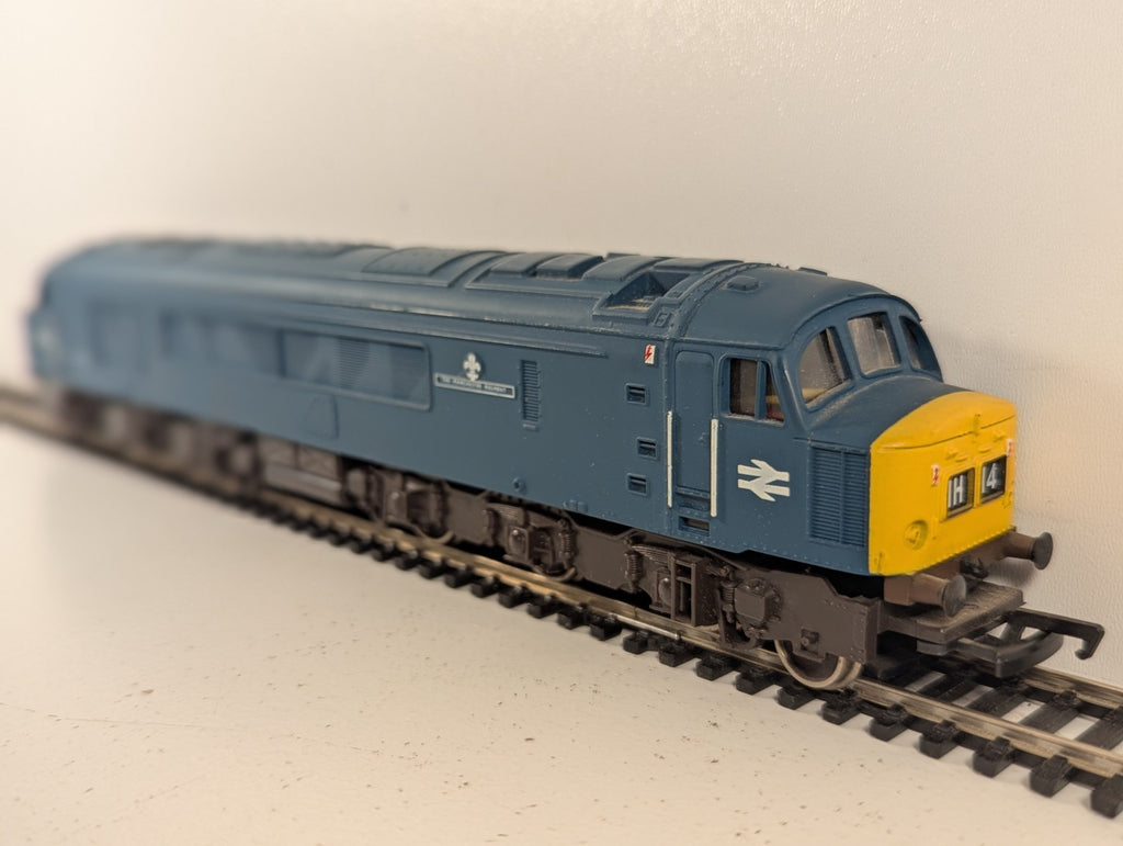 Mainline Railways 37-051 BR Class 45 "Peak" Diesel Locomotive OO Gauge - Boxed