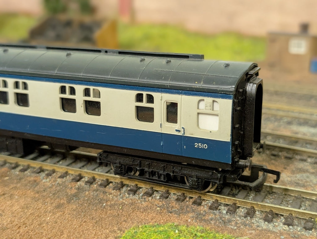 Tri-ang R339 Mk1 Second Class Sleeping Car 2510 (BR Blue & Grey)