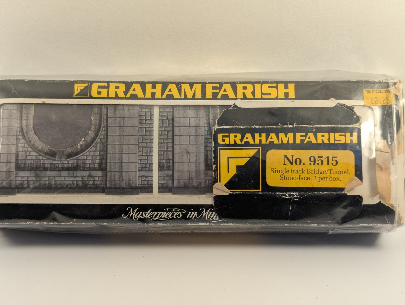 Graham Farish 9515 N Gauge Single Track Bridge & Tunnel Kit