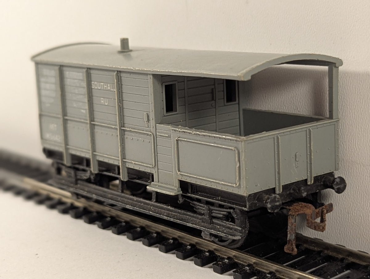 Hornby Dublo OO Gauge BR WR Goods Brake Van W56421 BR Grey 4311