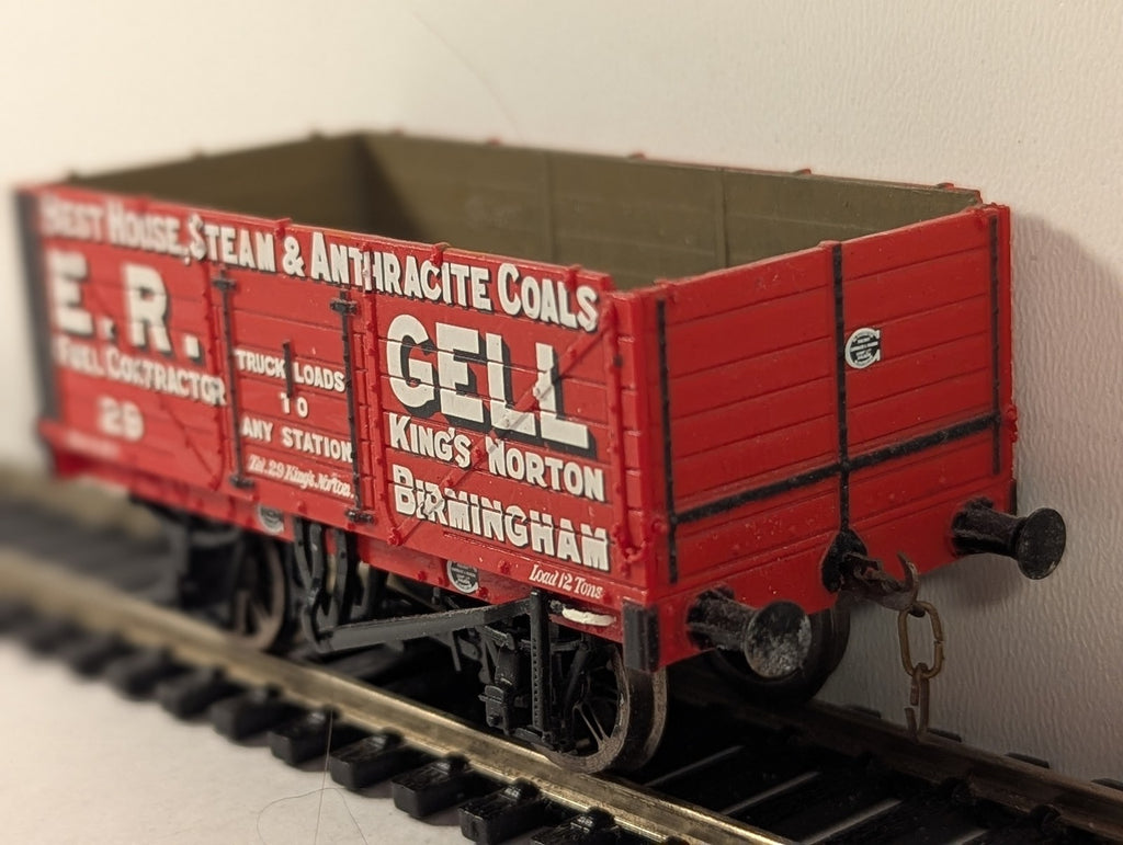 Bachmann OO Gauge 7 Plank Wagon 'E.R. Gell' Goods Wagon 29 E.R. Gell Red 37-078