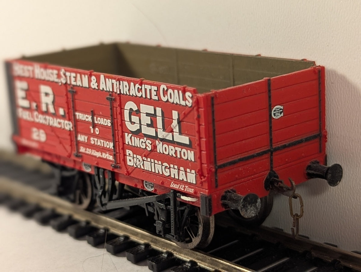 Bachmann OO Gauge 7 Plank Wagon 'E.R. Gell' Goods Wagon 29 E.R. Gell Red 37-078