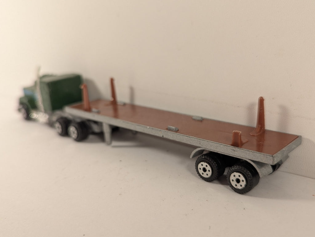 Road Champs Mack Super-Liner with Flatbed Trailer Die-cast Vehicle