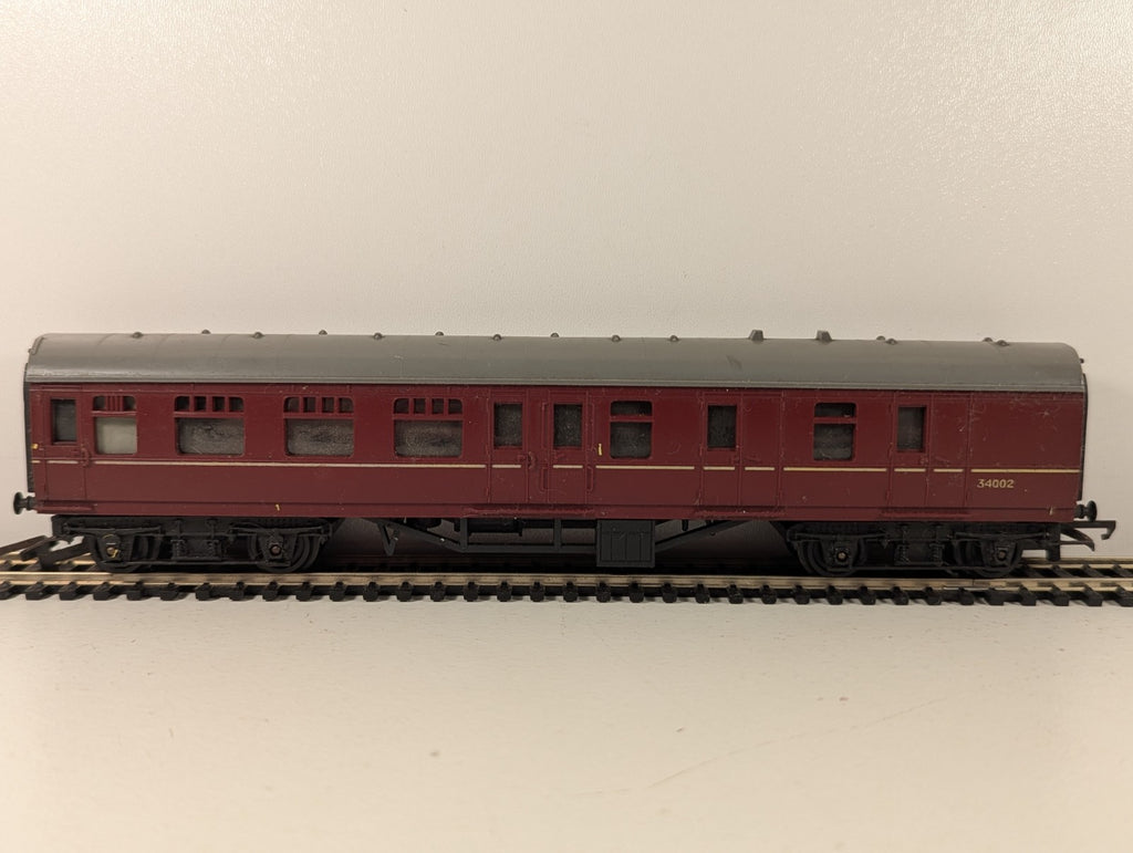 Tri-ang OO Gauge BR Maroon 3rd Class Brake Coach