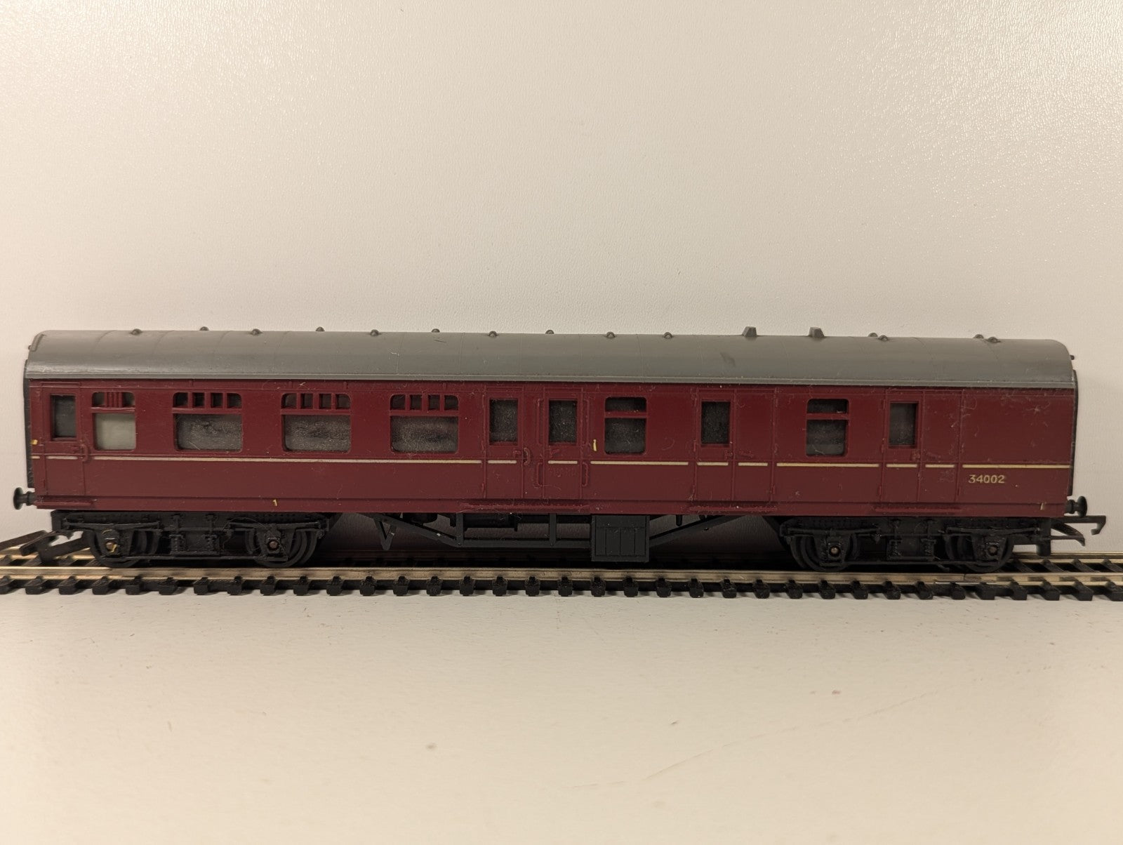 Tri-ang OO Gauge BR Maroon 3rd Class Brake Coach