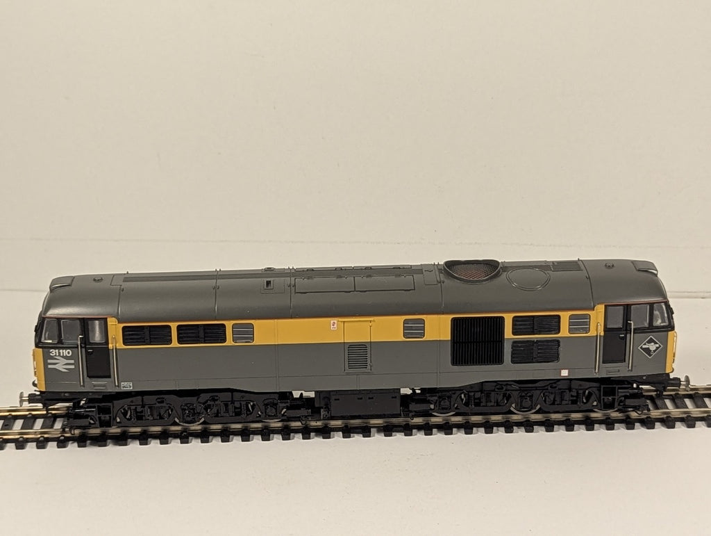 Hornby OO Gauge BR Class 31 A-I-A Diesel Electric Locomotive '31110'