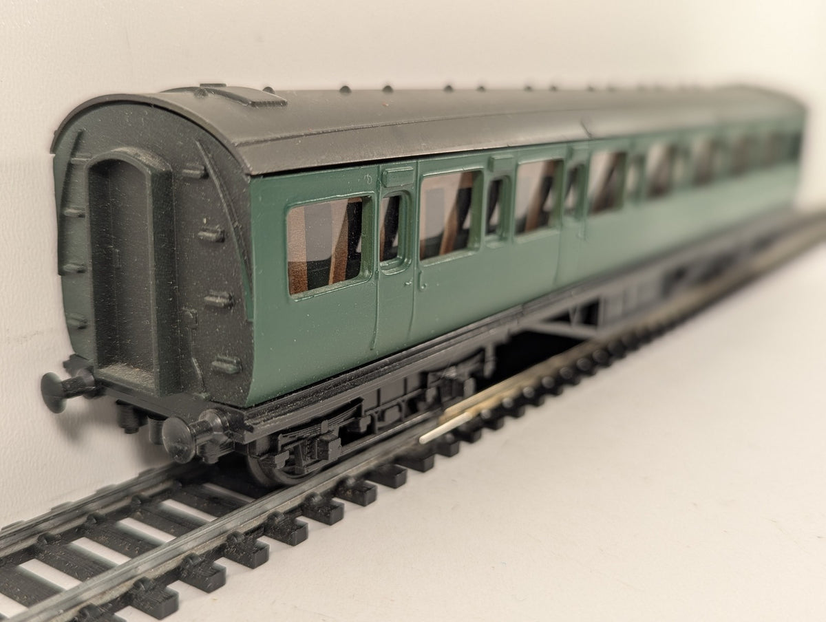 Graham Farish OO Gauge Suburban Compartment Coach Passenger Coach