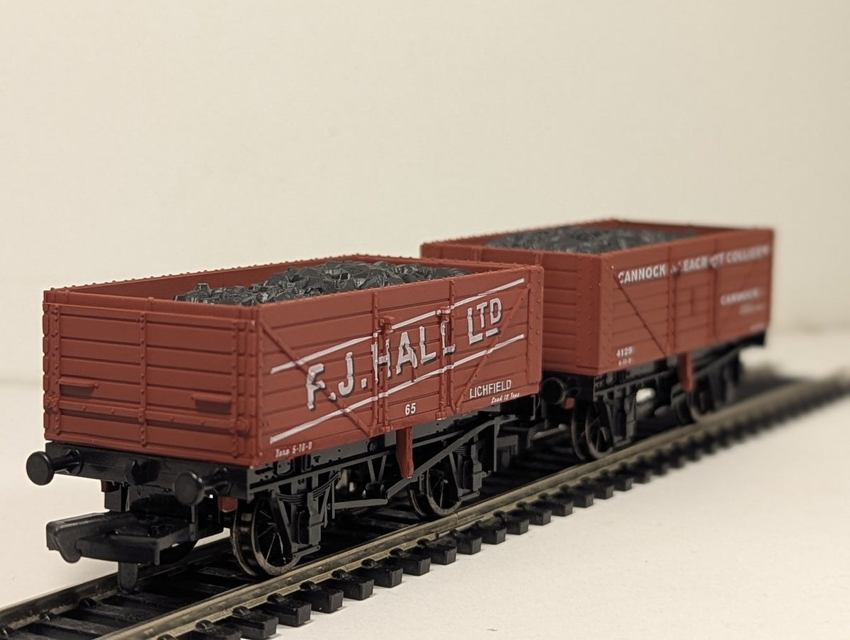 Dapol OO Gauge 7 Plank Coal Wagon Twin Pack Wagons 65 & 4129
