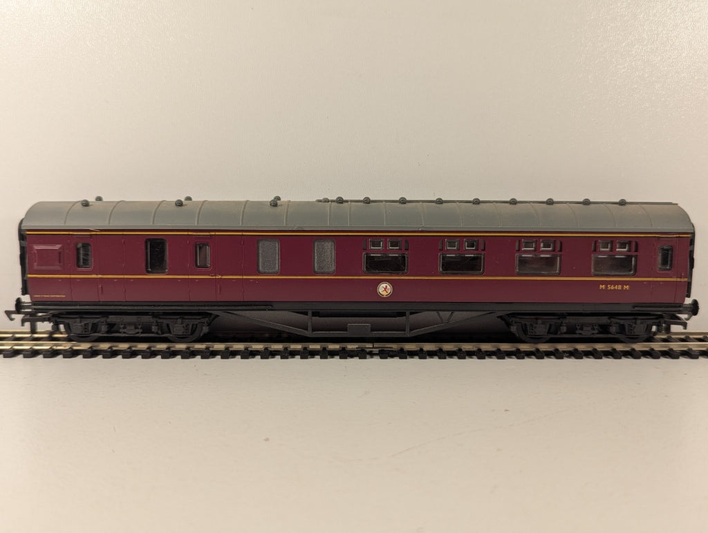 Mainline 37-110 OO Gauge LMS Crimson 57ft Brake Third Coach - Boxed