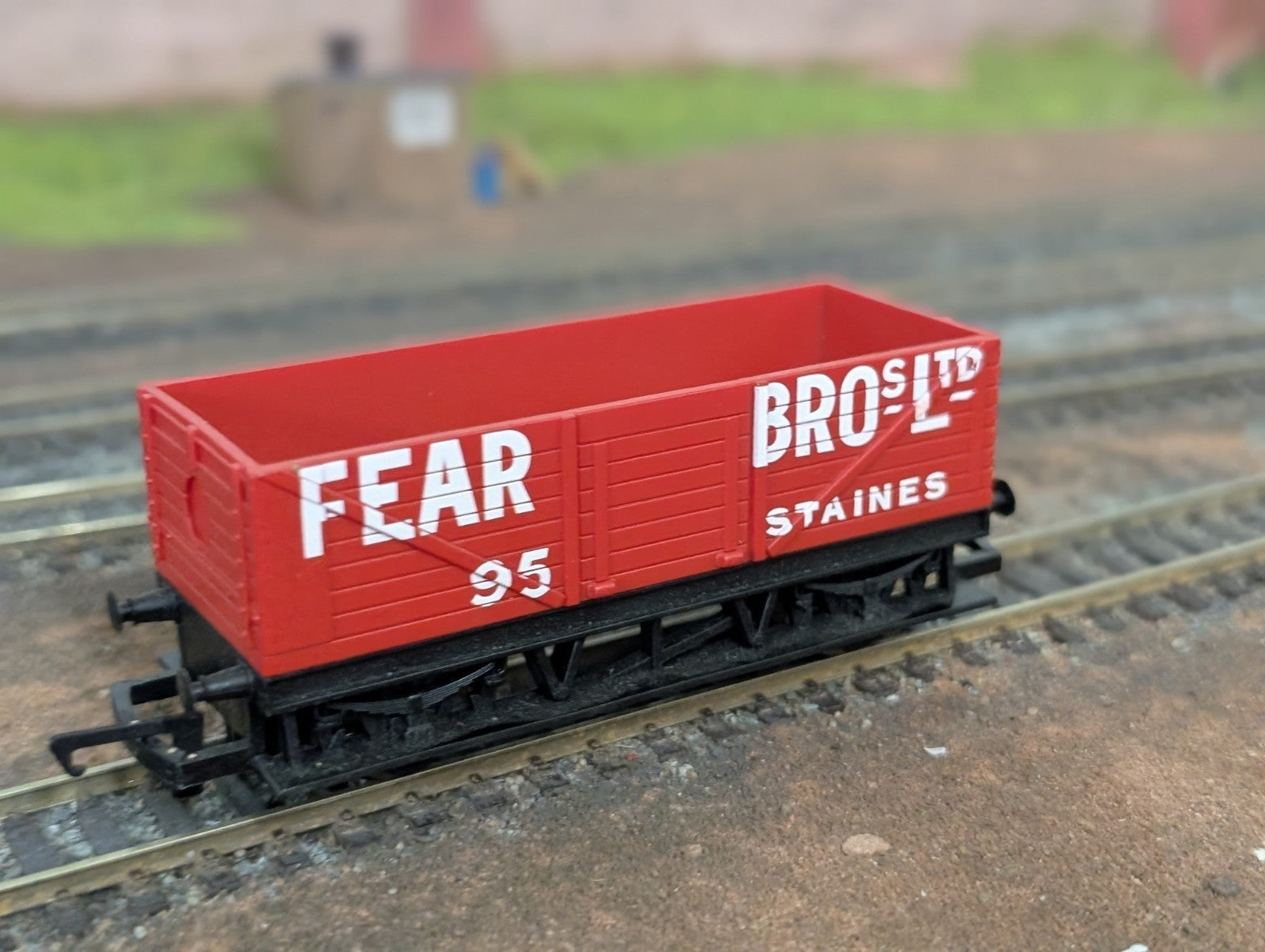Hornby Fear Wagon Split From R1111K The Coastal Freight Train Set