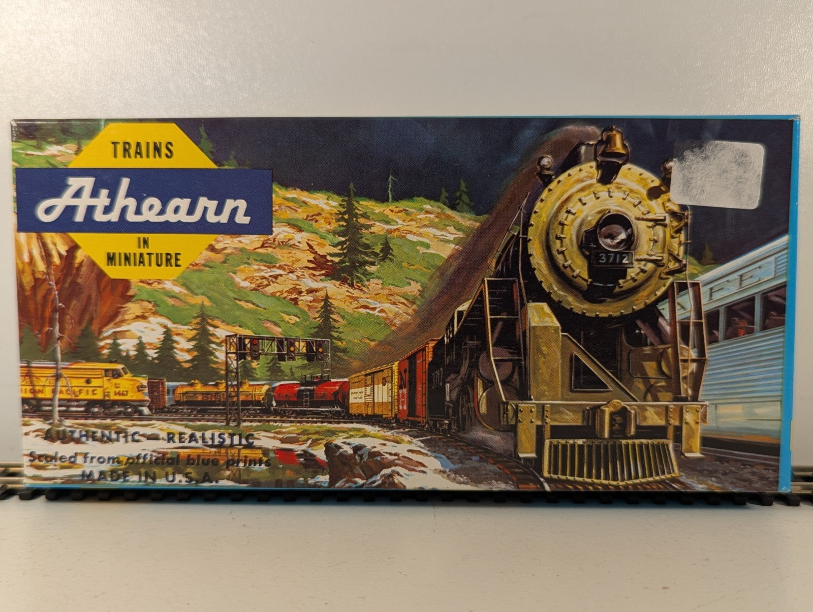 Athearn HO Gauge 40ft Box Car Boxcar IC 30125 Illinois Central 1207