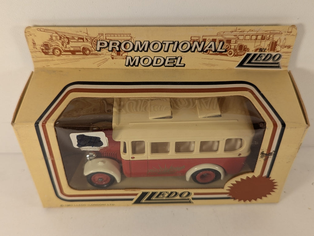 Lledo Vintage Coach Die-cast Model Austin's Happy Days