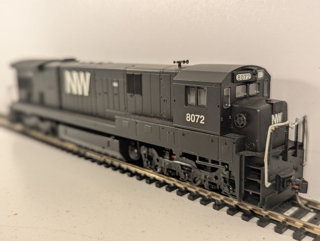 Atlas HO Scale GE C30-7 Diesel Locomotive 8072 Norfolk & Western (Black) 8616